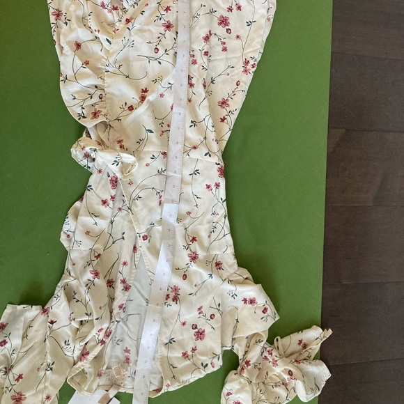 Brand NEW H&M floral print wrap dress - Picture 13 of 13